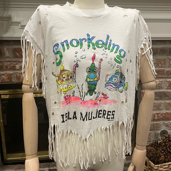 Salsa Calienté “Snorkling Isla Mujeres” distressed fringed crop top / L / EUC - Picture 3 of 11